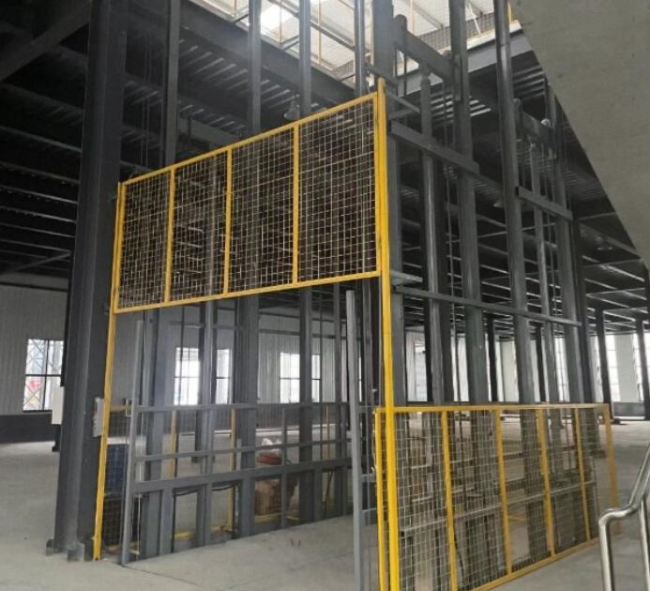 王下乡请详细介绍一下货梯安装在室外的维护方法